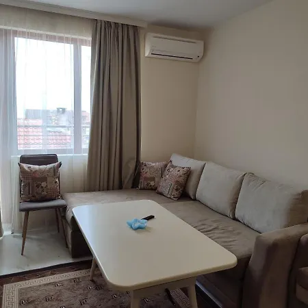 кай Apartment's Sarafovo